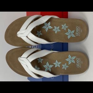 *NEW* Abeo Sandal Orbit - White - Neutral Footbed